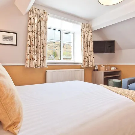 The Yewdale And Village Hotel 3*