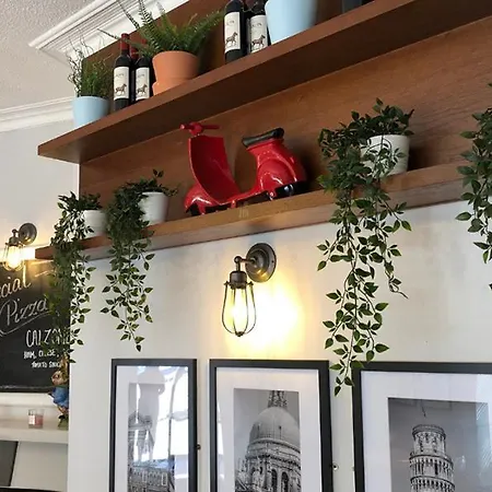 מלון The Yewdale And Village