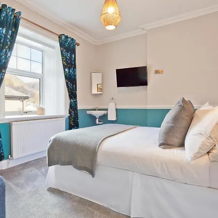 The Yewdale And Village 3*