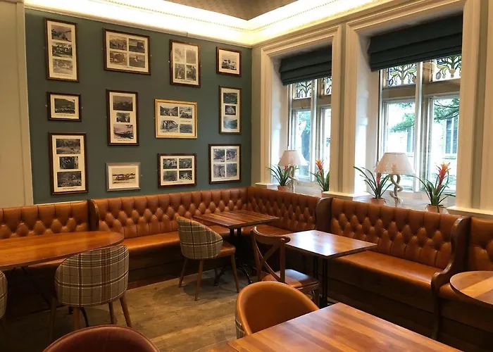 The Yewdale And Village كونيستون