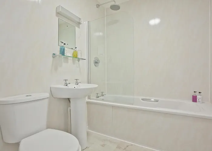 The Yewdale And Village فندق