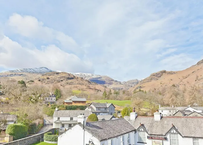 The Yewdale And Village كونيستون