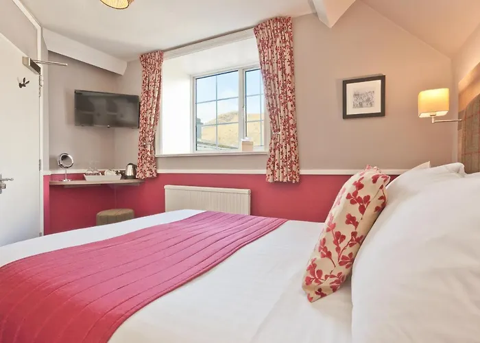 The Yewdale And Village فندق