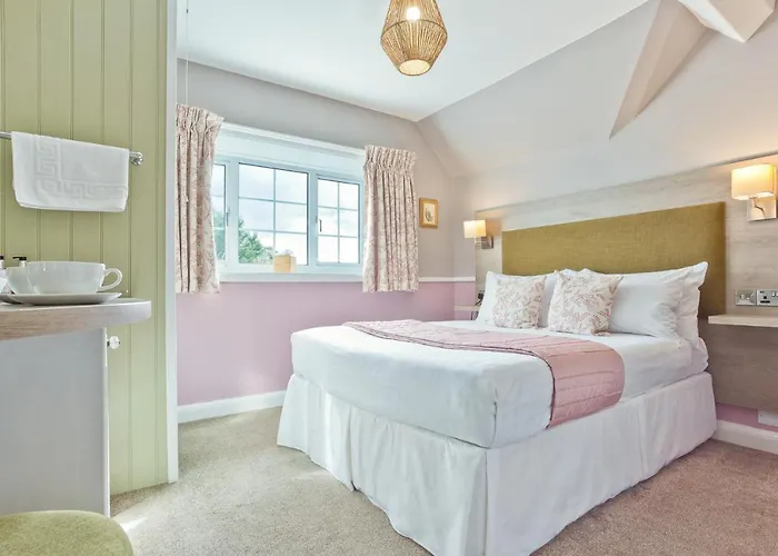 The Yewdale And Village فندق