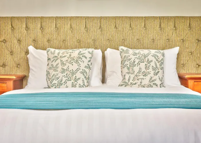 The Yewdale And Village فندق